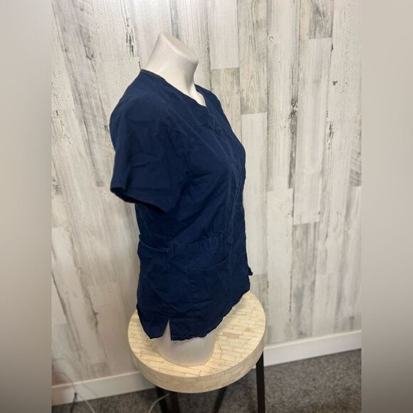 Scrubs top - Picture 4 of 5